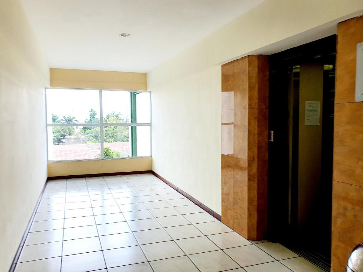 Appartamento San Benito Flats Wifi 50Mg - 4 Huespedes - Parqueos San Salvador Esterno foto