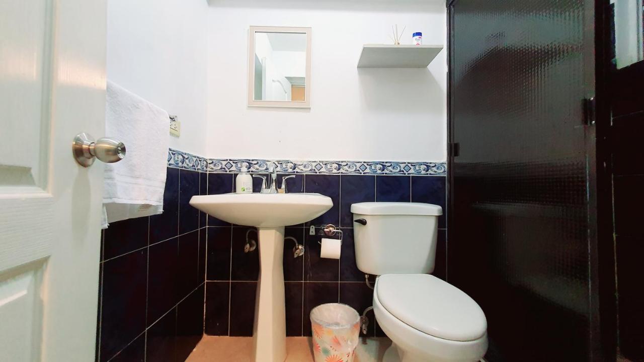 Appartamento San Benito Flats Wifi 50Mg - 4 Huespedes - Parqueos San Salvador Esterno foto